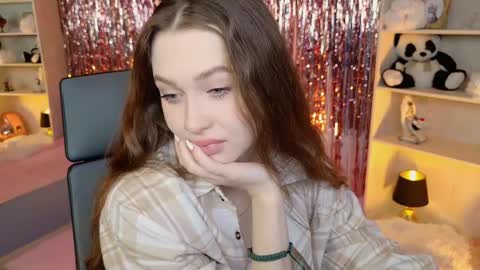 arielsykes online show from April 17, 9:50 pm