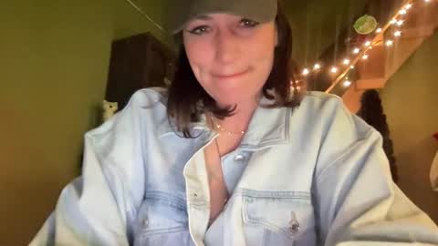 ariel  colin when hes here online show from March 7, 4:12 am