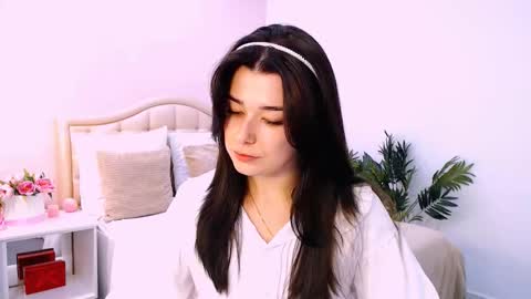 Ari online show from October 15, 9:21 am