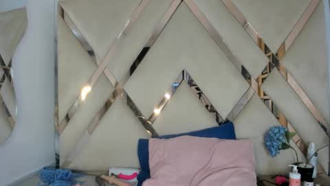 ariht online show from April 5, 11:46 pm