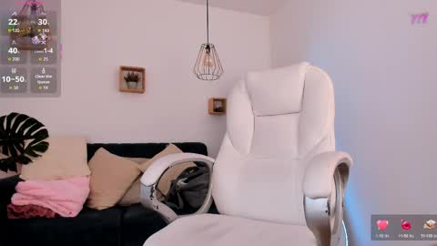 Ari  online show from April 16, 8:09 pm