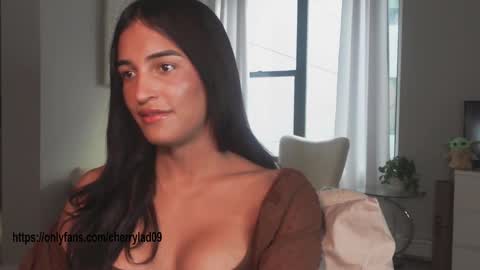 Aria online show from October 2, 8:07 pm