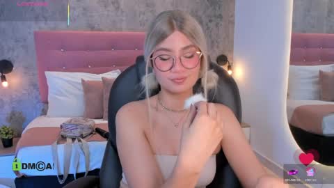 Ari  online show from April 9, 6:19 am