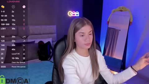 Ari  online show from January 8, 9:31 pm