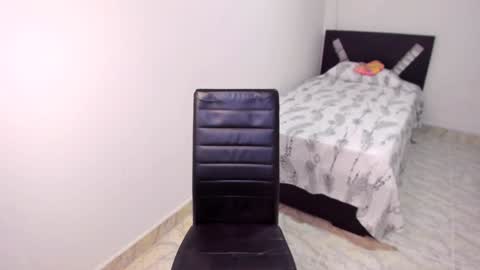 Snapshot of aristena_01 chatting on January 4, 3:39 pm aristena_01 online show from January 4, 3:39 pm