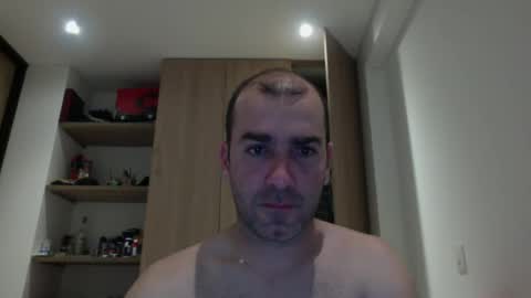 Snapshot of aristi11 chatting on December 4, 5:21 am aristi11 online show from December 4, 5:21 am