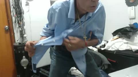 armaduradeacero online show from December 1, 7:39 am