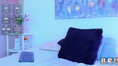   online show from April 11, 7:45 am