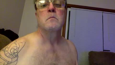 armyguy5311 online show from May 13, 8:02 am