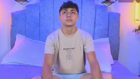 aron__cooper online show from February 4, 11:16 pm