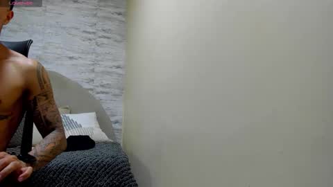 ARON BOLT online show from March 8, 1:06 am