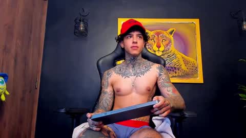 Snapshot of aron_ford chatting on February 1, 12:37 pm Aron ford online show from February 1, 12:37 pm