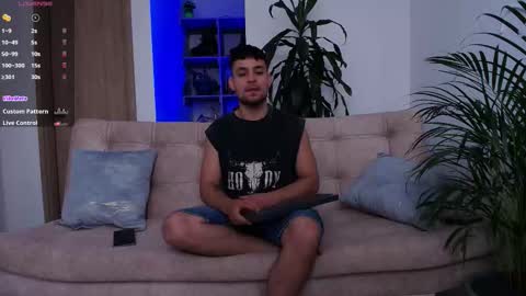 Aron Santoro online show from March 14, 9:19 pm