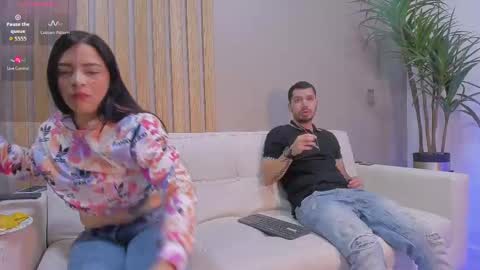 Aron and Luna online show from October 3, 2:47 pm