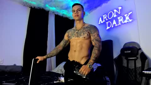 Snapshot of arondark chatting on February 20, 11:42 am DarkMaster online show from February 20, 11:42 am