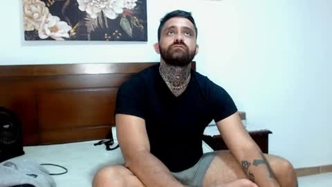 aronmiller online show from October 6, 8:59 pm