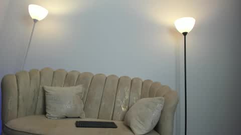   online show from October 18, 12:59 am