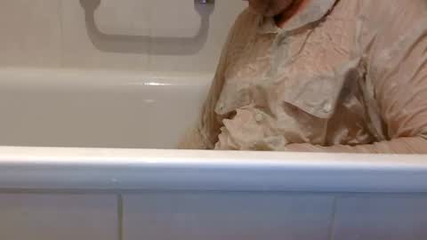 arpinopeer3055 online show from May 2, 12:33 pm