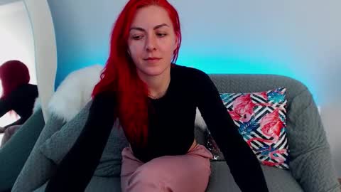 arri_ella online show from October 17, 1:31 am