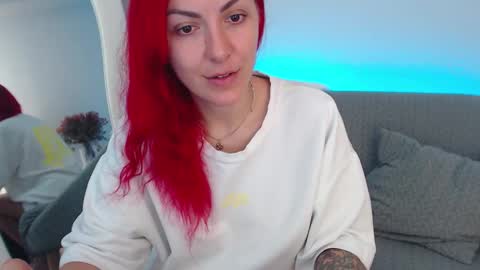 Snapshot of arri_ella chatting on September 14, 1:30 am arri_ella online show from September 14, 1:30 am