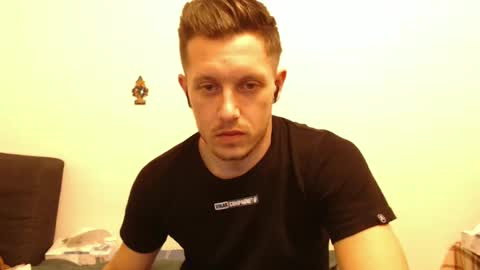 arromwilliam90 online show from January 17, 5:53 am