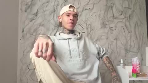   online show from October 11, 3:48 pm