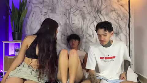   online show from June 12, 4:33 am