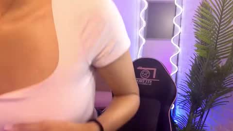 artemiss_tay online show from September 24, 7:20 pm