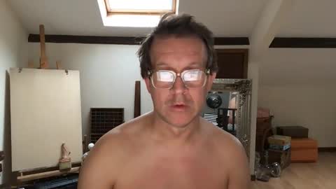 artisterotic online show from September 24, 7:04 am