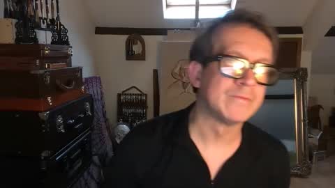 artisterotic online show from November 21, 1:42 pm