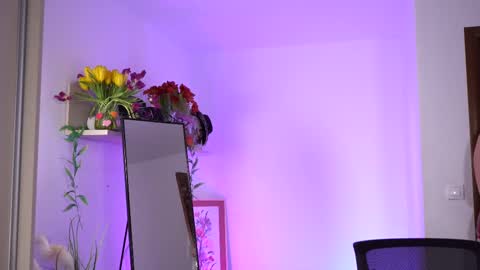 Amalia online show from March 2, 3:45 am