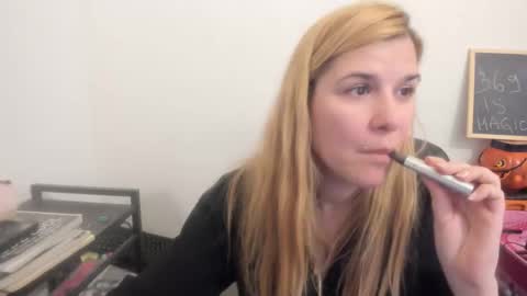 MIA online show from April 3, 5:31 pm