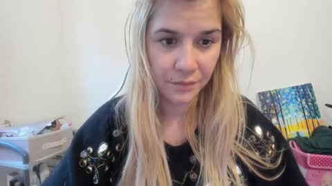 MIA online show from October 18, 3:49 pm