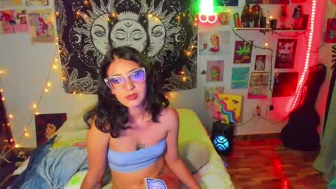 Isabella Cherry online show from March 18, 12:49 am