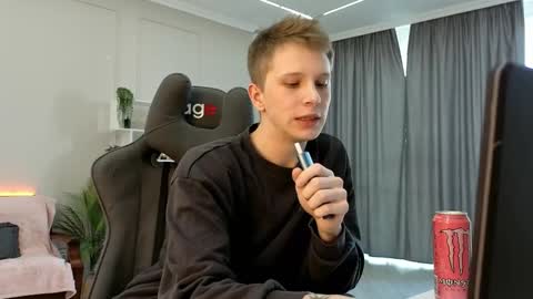 Archie online show from October 25, 2:45 am