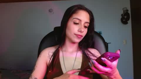   Independent Model online show from September 25, 10:39 pm