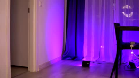 Lunaa  online show from November 1, 7:46 pm