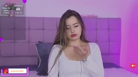 arycooper_ online show from March 25, 11:39 am