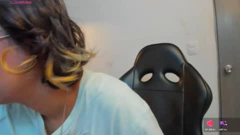 AsamiHattori  online show from November 8, 11:24 am