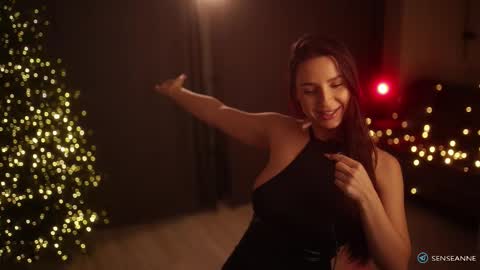 Call me Ann online show from December 14, 7:53 pm