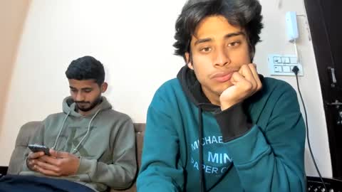 Snapshot of ash2730 chatting on February 15, 6:12 pm ash2730 online show from February 15, 6:12 pm