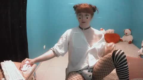 Ash online show from November 15, 11:50 pm