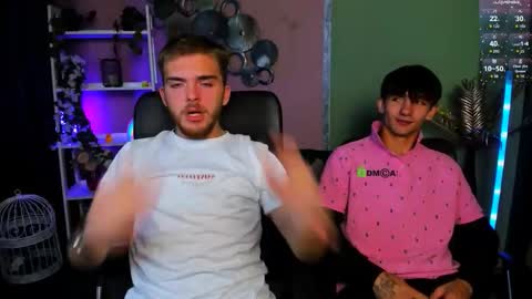 ash_raven_ online show from October 9, 8:03 pm