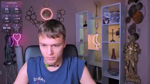 ash_raven_ online show from October 17, 6:39 am