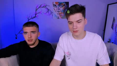 ash_raven_ online show from October 11, 7:06 pm