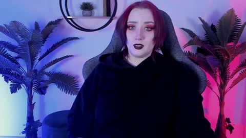 Snapshot of asheluck chatting on December 15, 8:25 pm AshleyAshe online show from December 15, 8:25 pm