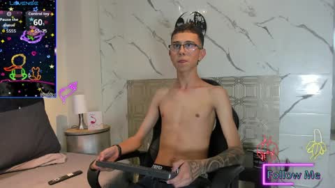   Asher  online show from April 1, 10:28 pm