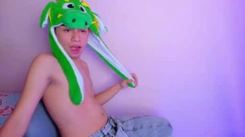 Asher online show from June 25, 2:19 am