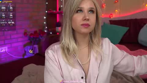 Snapshot of asherat69 chatting on September 10, 5:47 pm Anna Anya online show from September 10, 5:47 pm