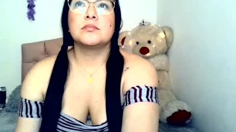 ashlee_golden online show from June 23, 10:05 pm